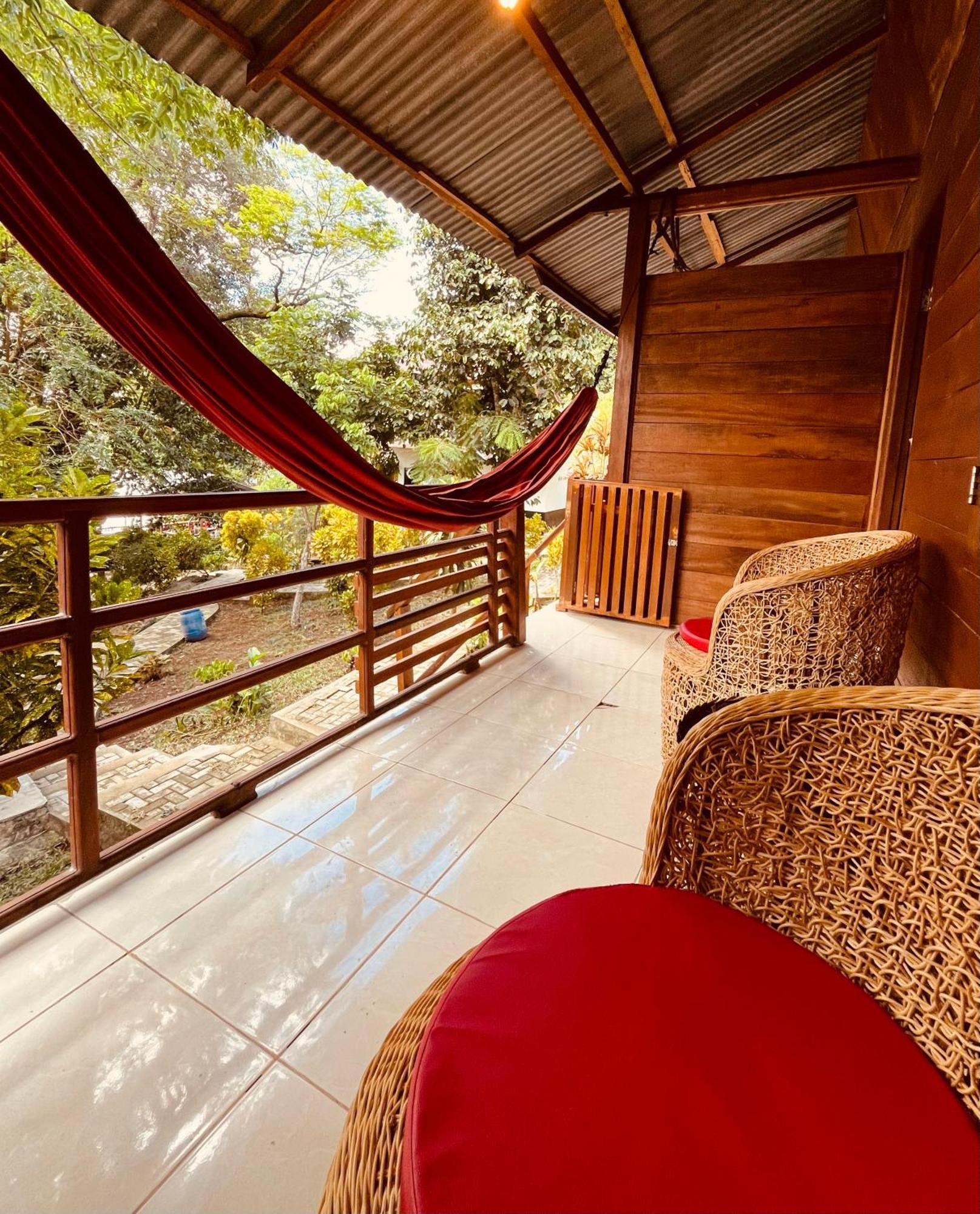 Olala Bungalows And Restaurant Sabang Kültér fotó
